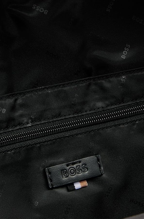 【新品未使用】BOSS リュック 黒 合成皮革 ストライプデザイン 新品未使用】BOSS リュック 黒 合成皮革 ストライプデザイン
